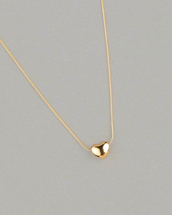 BOLD HEART NECKLACE