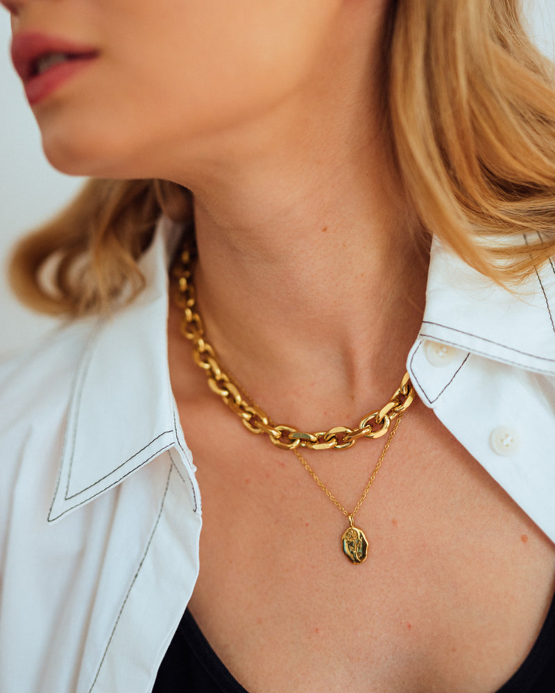 ROSE NECKLACE